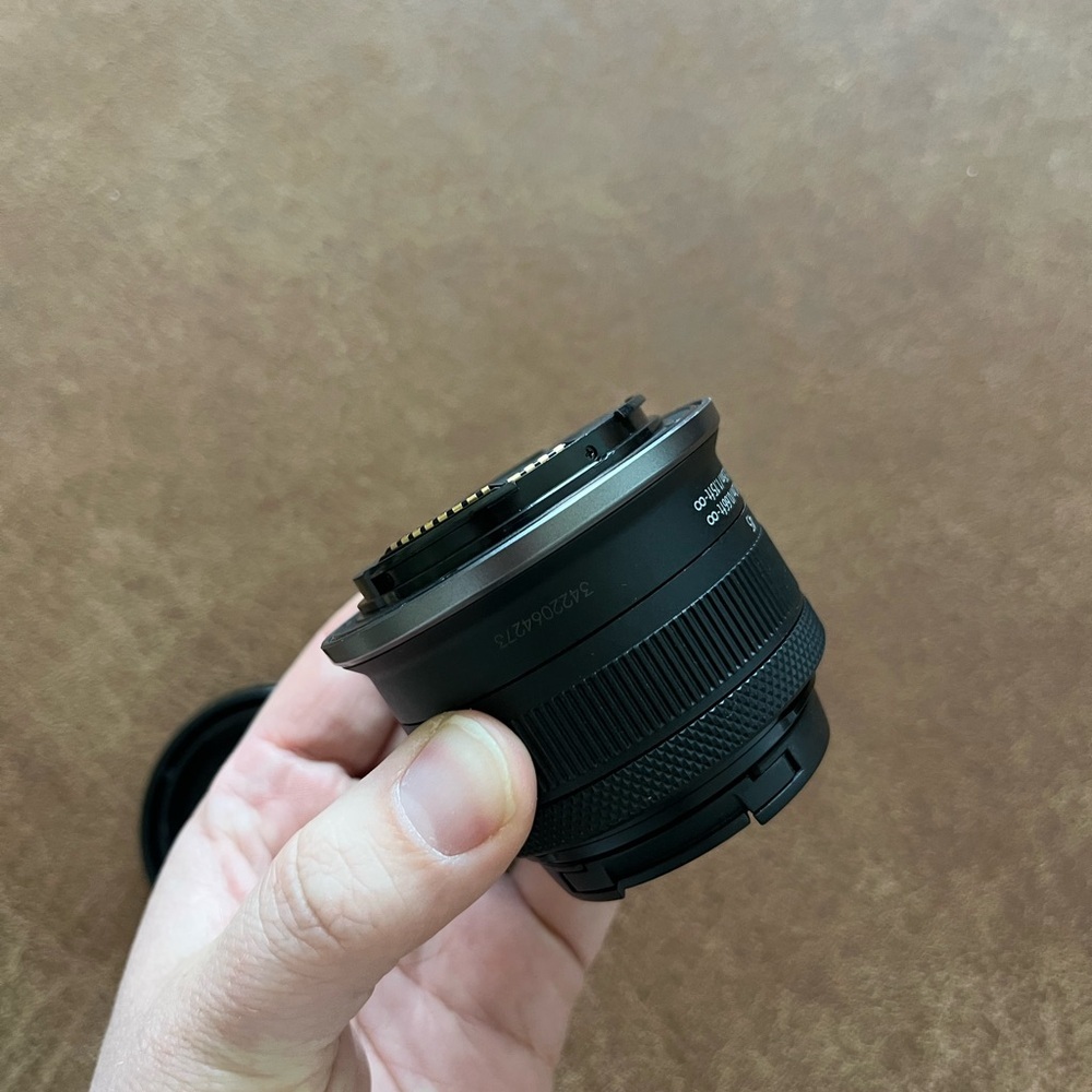 Canon RF-S18-45mm F4.5-6.3 Lens - Picture 6 of 10